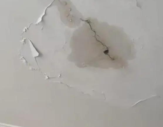 三亚阳台漏水维修公司分享下屋面防水工程质量问题原因分析